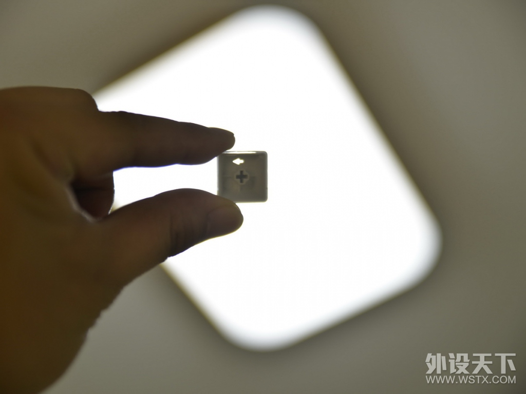 雷柏v500s冰晶版怎么样_雷柏V500 RGB冰晶版幻彩背光机械键盘_雷柏V500 RGB冰晶版红轴机械键盘评测