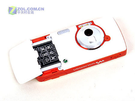 绝非简单改变 评索爱W700c三大生存优势