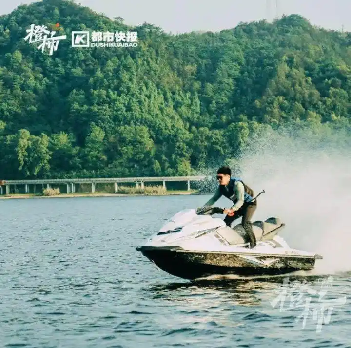 橙柿生活福利打卡_可口可乐草莓味汽水活动_可口可乐 活动