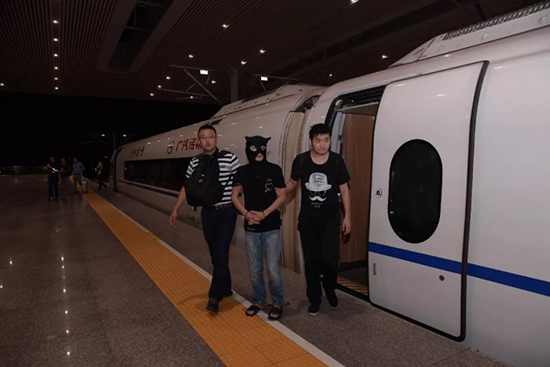 杭州警方借贷平台经济犯罪案件_石头理财注册信息_“石头理财”平台实际控制人缉捕归案